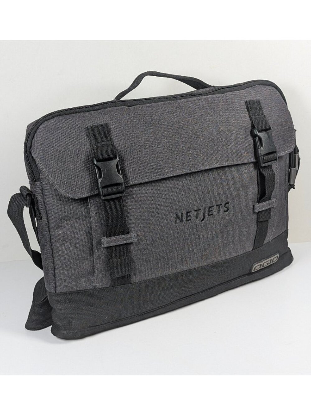 OGIO NETJETS Gray & Black 11.5” x 16” Laptop Messenger Shoulder Bag Unisex